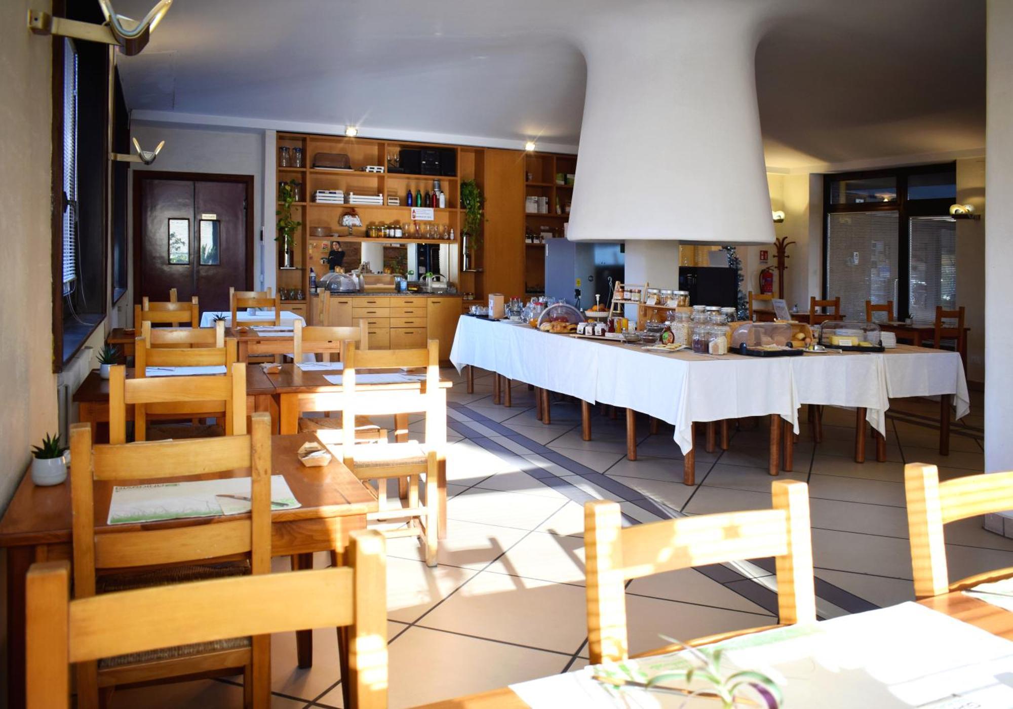 Hotel Giardino Breno Bagian luar foto