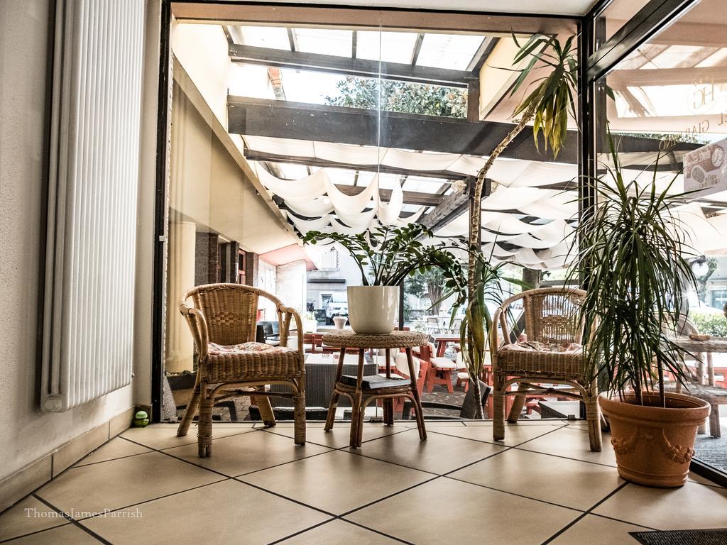 Hotel Giardino Breno Bagian luar foto