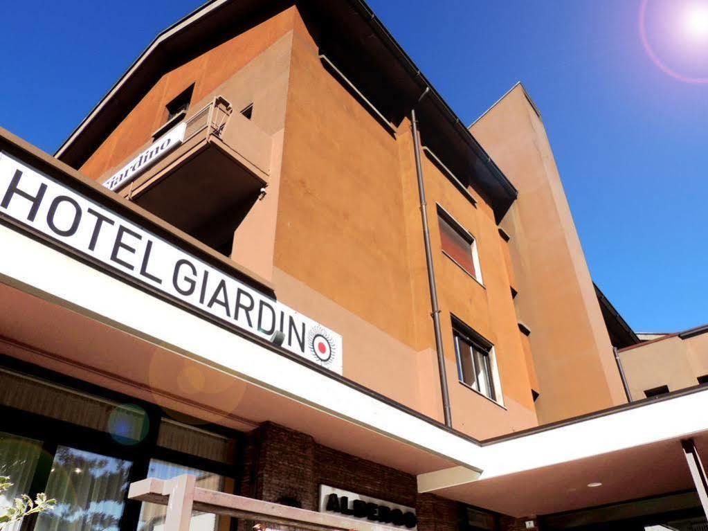 Hotel Giardino Breno Bagian luar foto