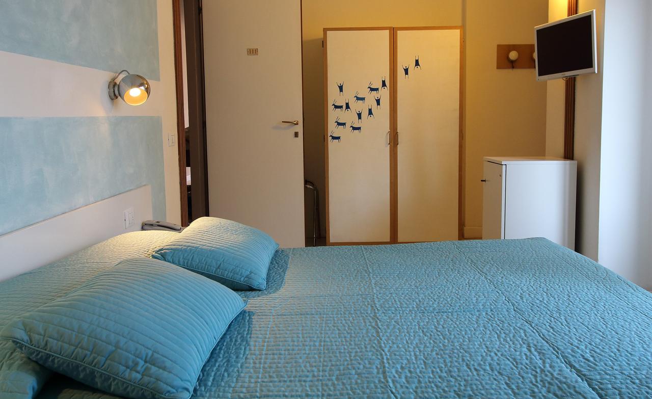 Hotel Giardino Breno Bagian luar foto