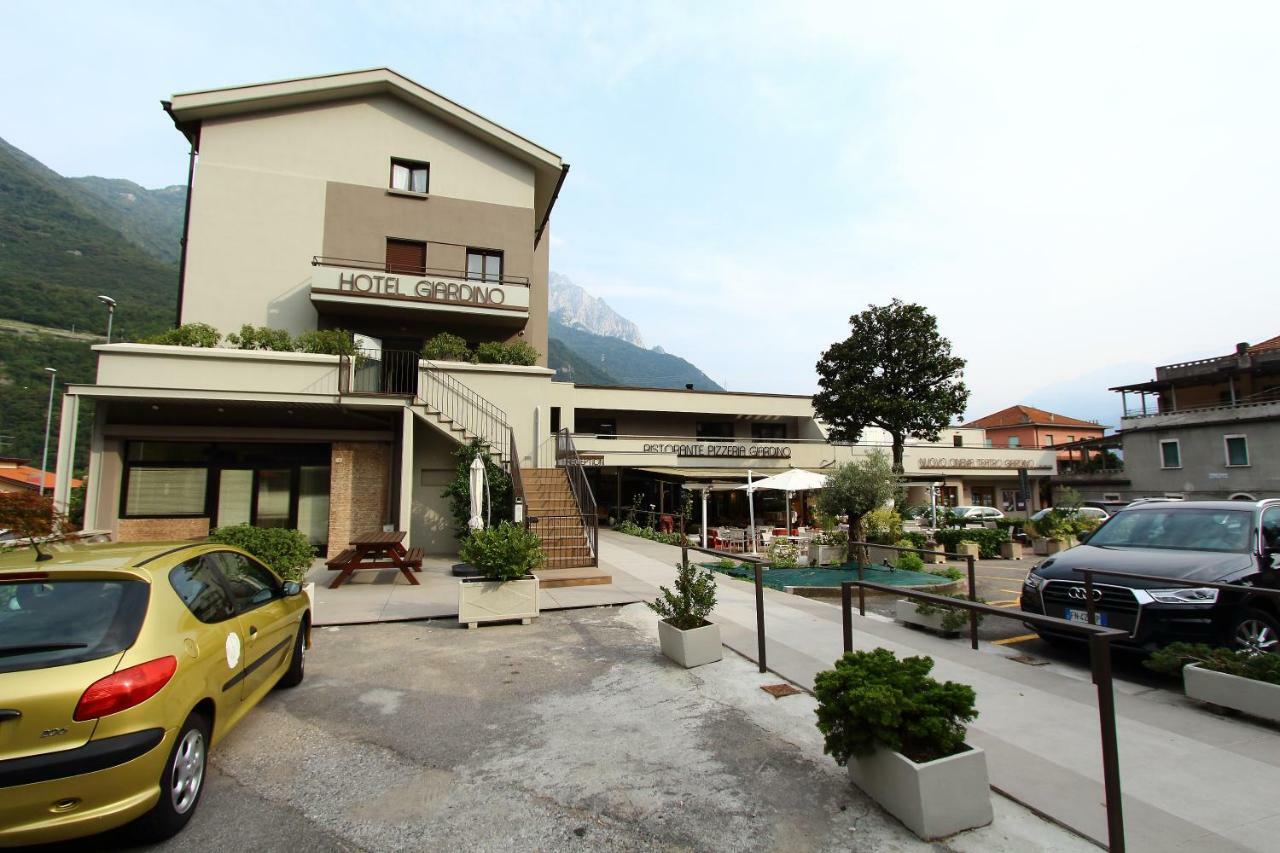 Hotel Giardino Breno Bagian luar foto